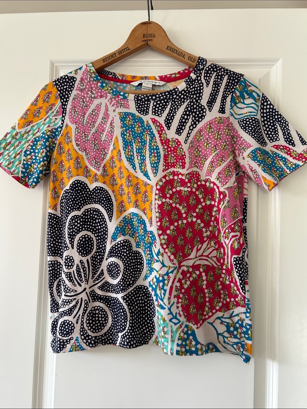 Diane von Furstenberg Flower Power Dream T-Shirt Sz S w MEASUREMENTS Cotton - Picture 3 of 13